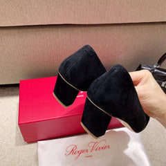 BELLE VIVIER PUMPS IN BLACK SUEDE TORTOISESHELL BUCKLE