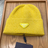 BEANIIE HAT IN CLASSIC YELLOW WOOL 335035