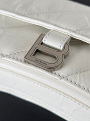 CRUSH CHAINED BAG 22 IN WHITE QUILTED CRUSHED CALFSKIN SILVER HARDWARE
