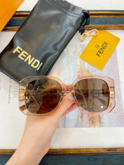 OVERSIZED FF DIAMONDS SQUARE FRAME SUNGLASSES FE40065F IN ACETATE