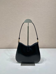 CLEO SHOULDER BAG 22 IN BLACK BRUSHED LAMBSKIN WITH CLASP CLOSURE