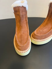 PRADA 25S PLATFORM ANKLE BOOTS 40 MM IN BROWN SUEDE SHEARLING-LINED