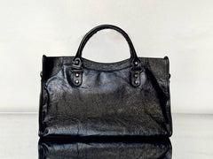MINI 24 LE CITY BAG IN BLACK LEATHER