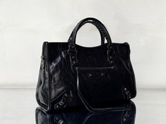 MINI 24 LE CITY BAG IN BLACK LEATHER