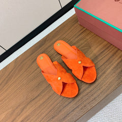 FLAT SLIPPERS IN ORANGE SUEDE