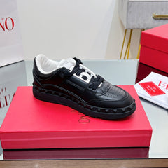 VALENTINO 25S GARAVANI FREEDOTS SNEAKERS IN BLACK LAMBSKIN