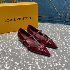 POINTED FLAT SHOES IN BURGUNDY RED CALFSKIN