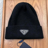 BEANIE HAT IN BLACK WOOL 332393