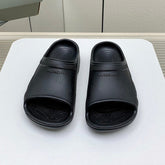 POOL CROCS IN BLACK RUBBER