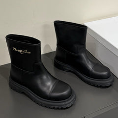 D-TOWN ANKLE BOOTS IN BLACK CALFSKIN
