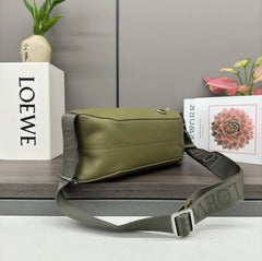 CONVERTIBLE SLING 32 IN OLIVE GREEN CLASSIC CALFSKIN