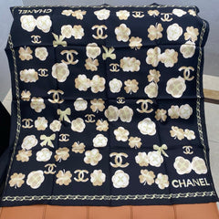 CHANEL 25S SCARF 90 IN SILK 703656