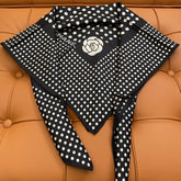 CHANEL 25S SCARF 90 IN SILK 703690