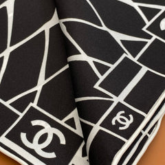CHANEL 25S SCARF 90 IN SILK 703695