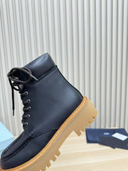 PRADA 25S LACE-UP ANKLE BOOTS IN BLACK CALFSKIN