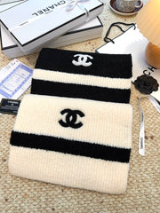 CHANEL 25S SCARF 175 CM IN WOOL CASHMERE 943160