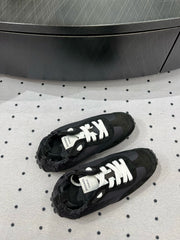 TRAIL SNEAKER IN BLACK SUEDE