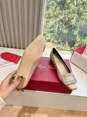 BELLE VIVIER BALLERINAS IN BEIGE SILK