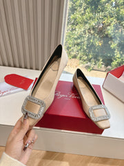 BELLE VIVIER BALLERINAS IN BEIGE SILK