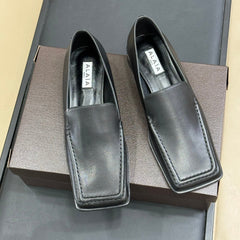 ALAIA 25S SQUARE TOE LOAFER IN BLACK CALFSKIN