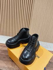 LV WOMEN CHELSEA BOOT IN BLACK MONOGRAM CALFSKIN