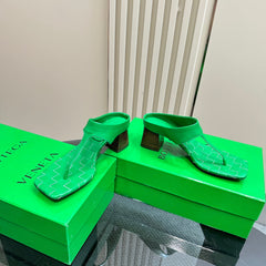 MARELLA THONG IN SHAMROCK GREEN LEATHER WITH SIGNATURE INTRECCIATO INSOLE 55 MM