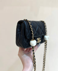 25S CHANEL CROSSBODY HANDBAG 17 IN BLACK LAMBSKIN GOLD HARDWARE