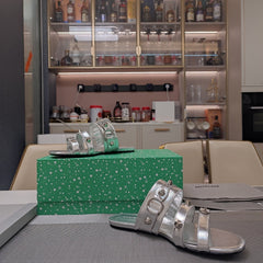 STRAPPY FLAT SANDALS IN SILVER STUDDED WAX-OIL SHEEPSKIN