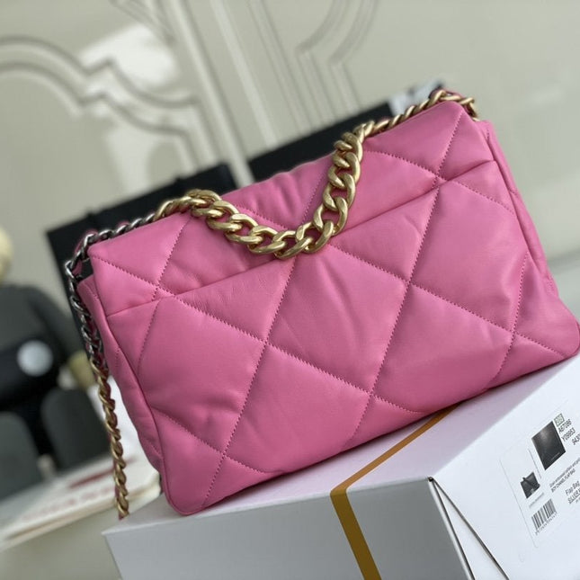 19 FLAP BAG 26 PINK LAMBSKIN