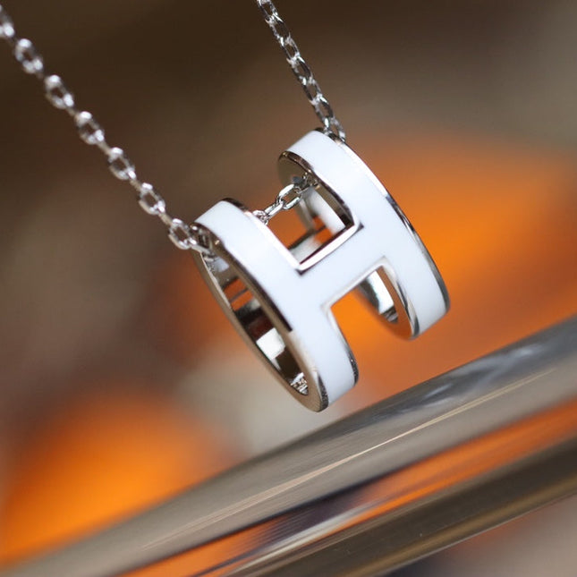 NECKLACE POP H PEDANT SILVER