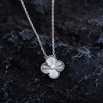 CLOVER NECKLACE SILVER