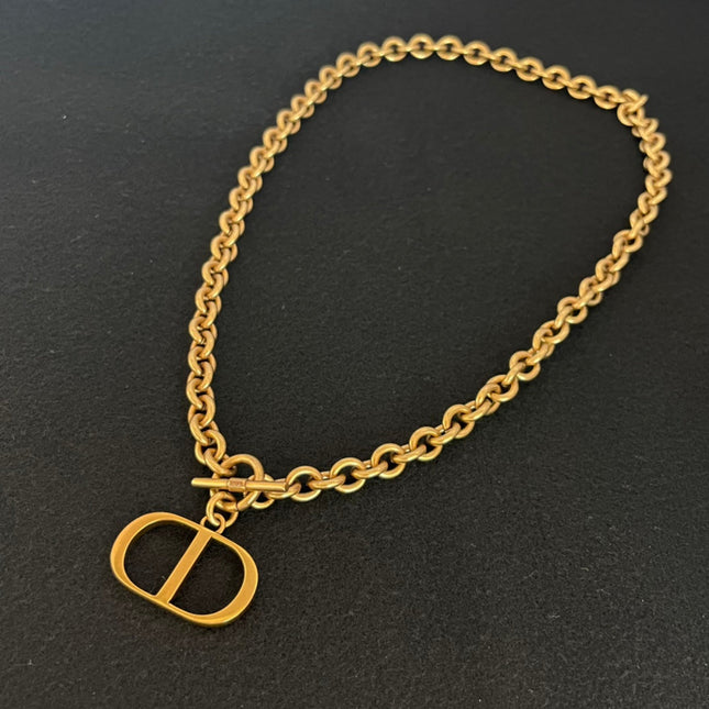 30 MONTAIGNE NECKLACE ANTIQUE GOLD