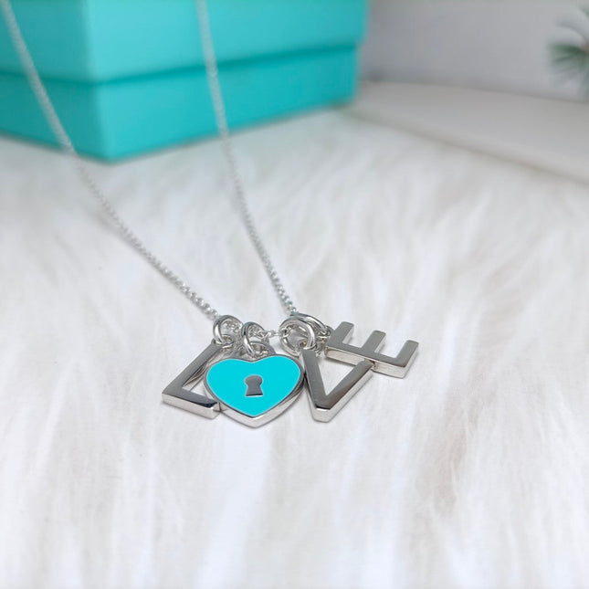 LOVE TEXT PEDANT NECKLACE