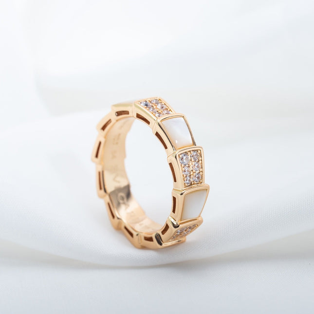 SERPENTI RING PINK GOLD MOP DIAMOND PAVED 4MM