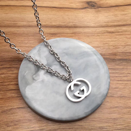 GG PEDANT SILVER NECKLACE