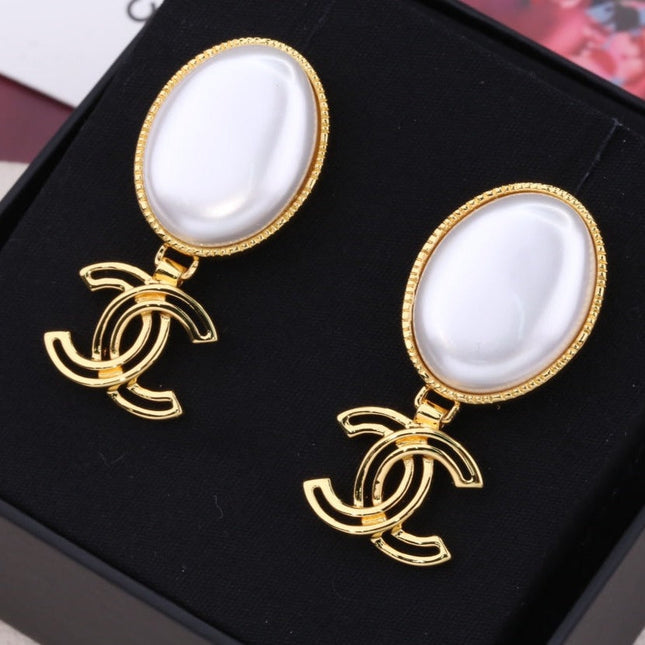 DOUBLE C GOLD WHITE DROP EARRINGS