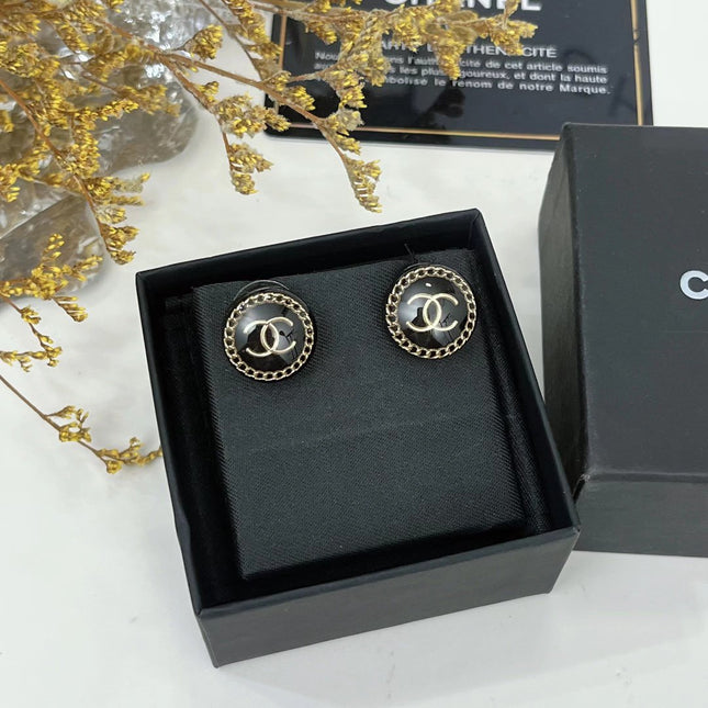 DOUBLE C BLACK ENAMEL STUD EARRINGS