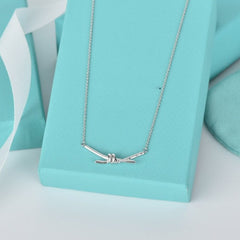 KNOT NECKLACE
