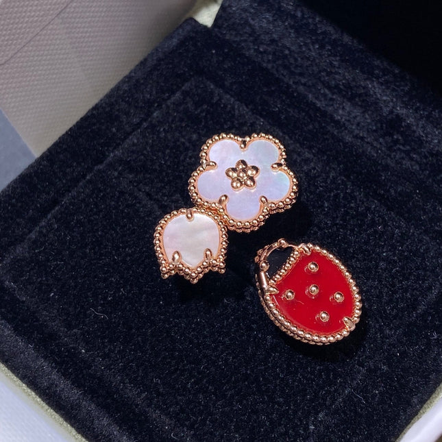 LUCKY SPRING 3 MOTIF PINK GOLD RING