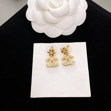 MINI FLOWER DOUBLE C DIAMOND GOLD EARRINGS