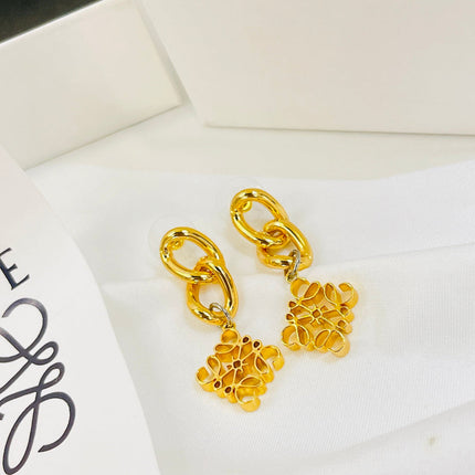 ANAGRAM 3 MOTIF DROP GOLD EARRINGS