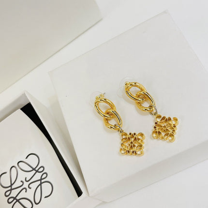 ANAGRAM 3 MOTIF DROP GOLD EARRINGS