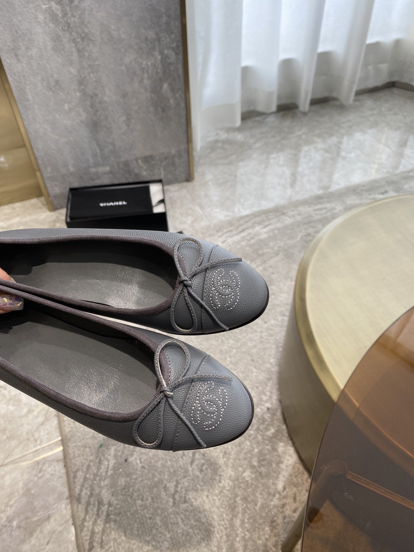 BALLET FLATS GREY GRAINED CALFSKIN