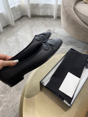 BALLET FLATS BLACK GRAINED CALFSKIN
