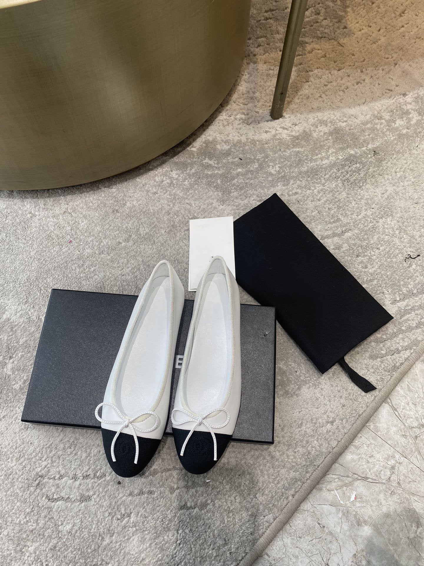 BALLET FLATS WHITE BLACK LAMBSKIN CANVAS