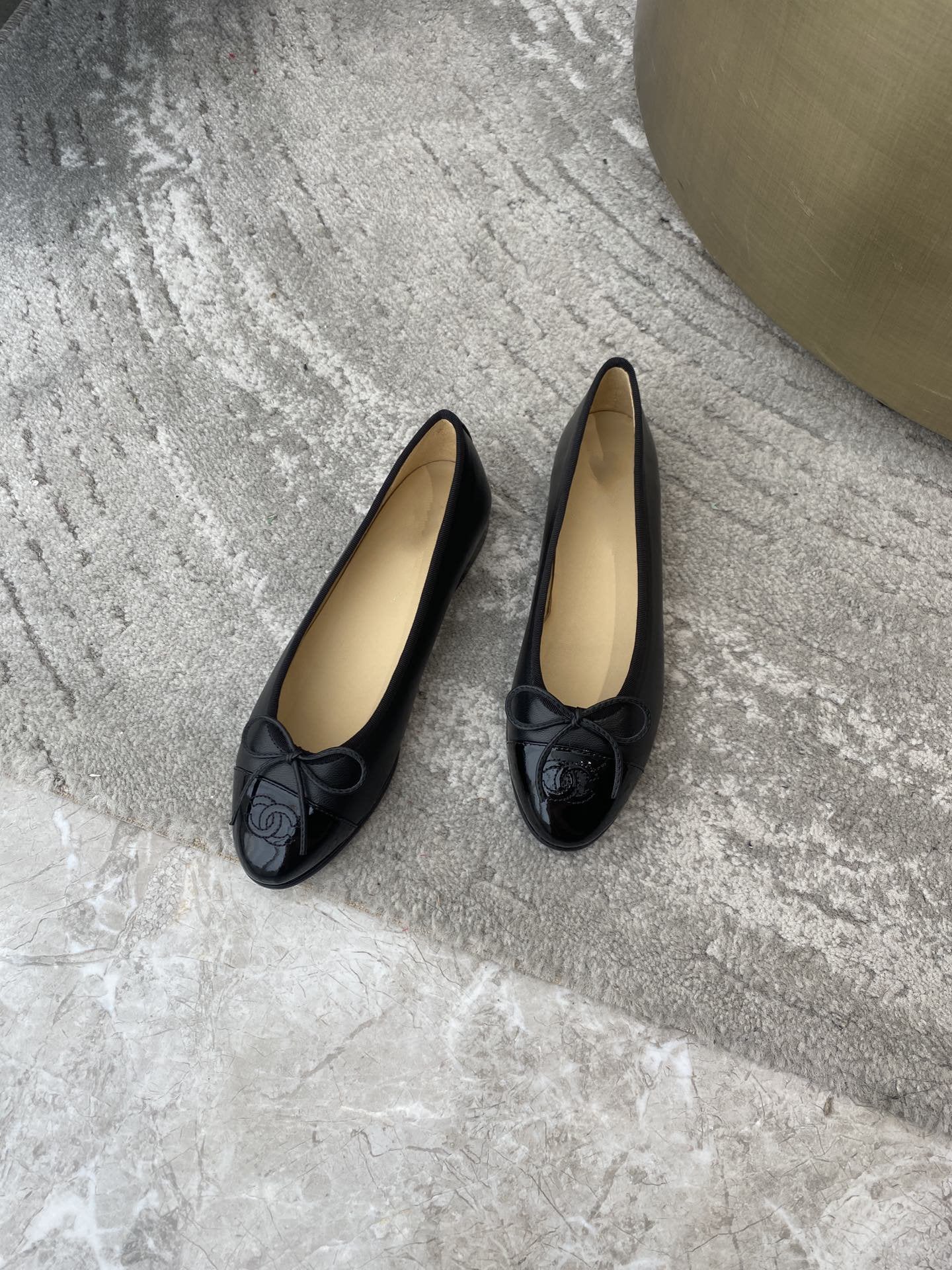 BALLET FLATS BLACK BEIGE LAMBSKIN
