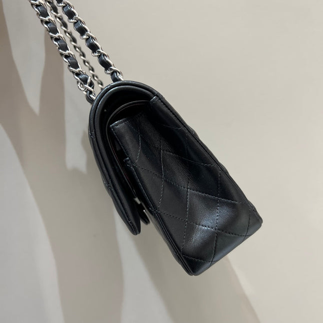 FLAP BAG 25CM SILVER HARDWARE BLACK LAMBSKIN