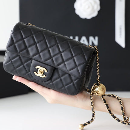 FLAP BAG 20CM GOLD HARDWARE BLACK LAMBSKIN