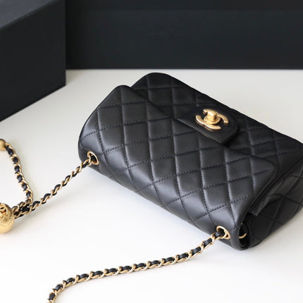 FLAP BAG 20CM GOLD HARDWARE BLACK LAMBSKIN