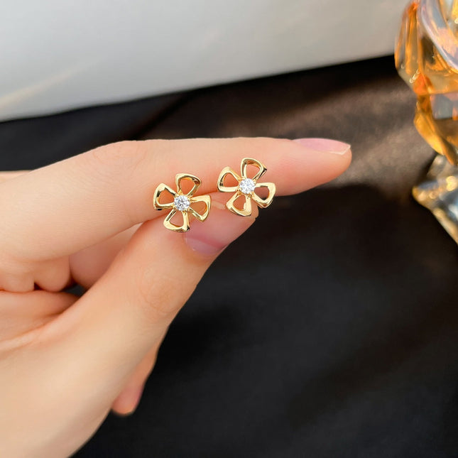 FIOREVER MINI DIAMOND STUD EARRINGS